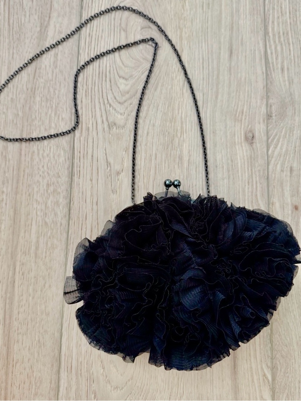 Ellian Vintage Black Ruffled Evening Bag Kiss-Lock Clutch Chain Strap Handbag
